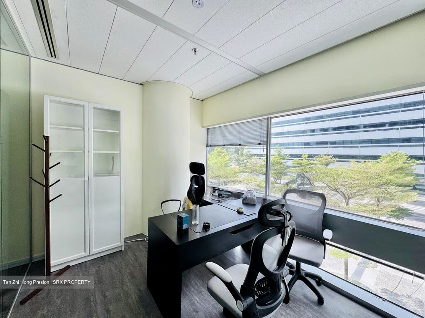 Gateway East (D7), Office #517426511